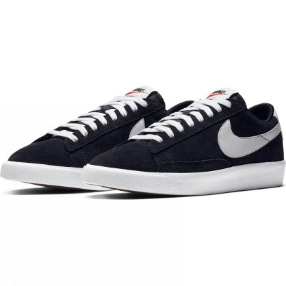 Blazer Low Premium Vintage Suede