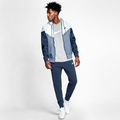 Nike Sportswear Club