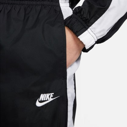 SPORTSWEAR
