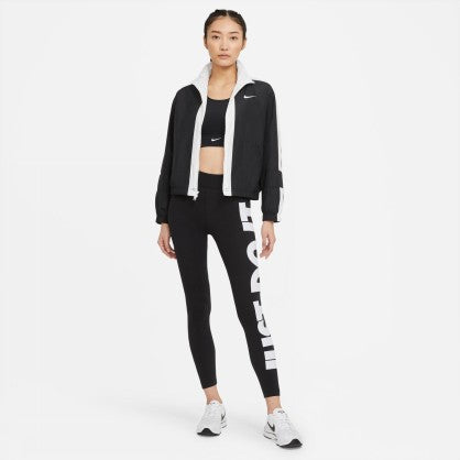 SPORTSWEAR ESSENTIAL