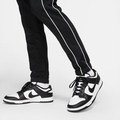 SPORTSWEAR