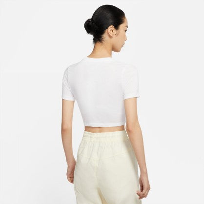 SPORTSWEAR ESSENTIAL