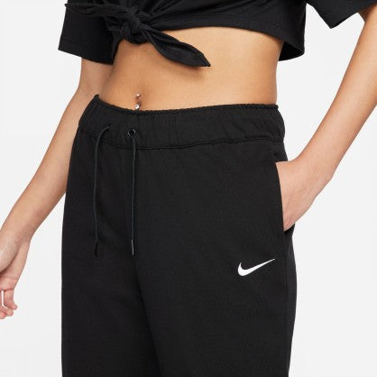 SPORTSWEAR
