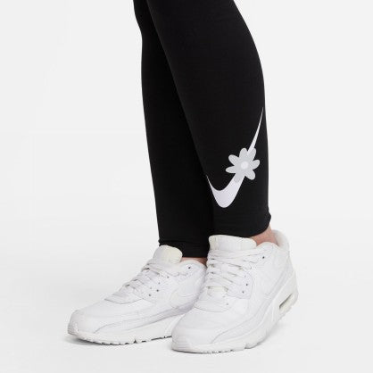 Sportswear Essential