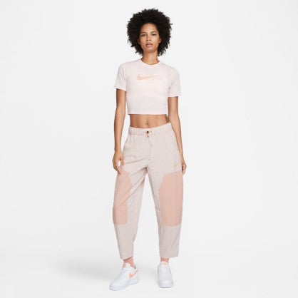 SPORTSWEAR