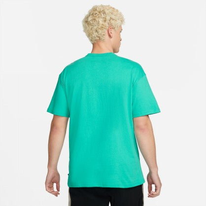 SPORTSWEAR PREMIUM ESSENTIALS
