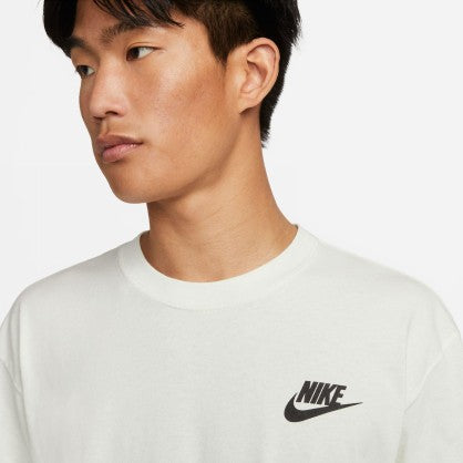 SPORTSWEAR