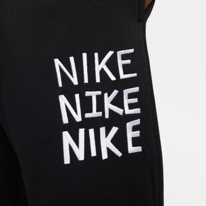 SPORTSWEAR