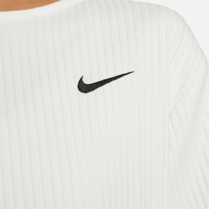 SPORTSWEAR