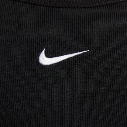 SPORTSWEAR ESSENTIALS