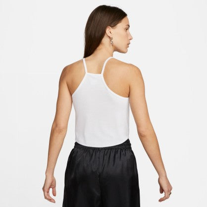 SPORTSWEAR ESSENTIALS