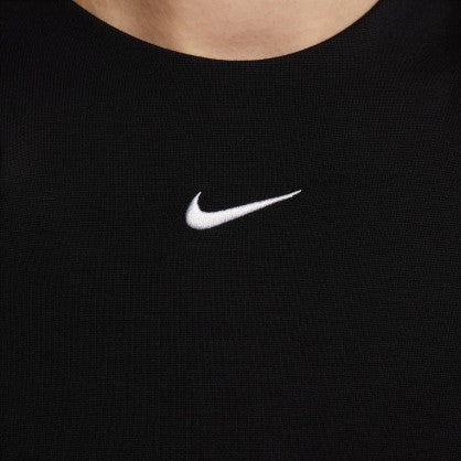 SPORTSWEAR ESSENTIALS