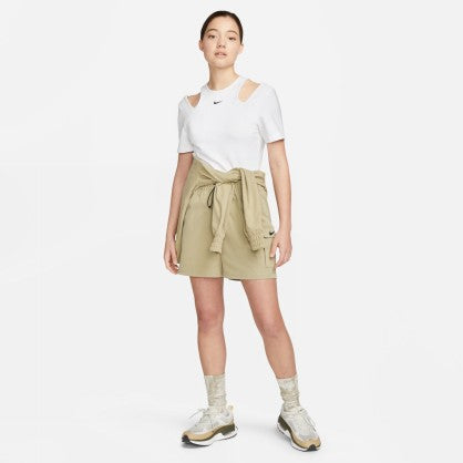 SPORTSWEAR ESSENTIALS