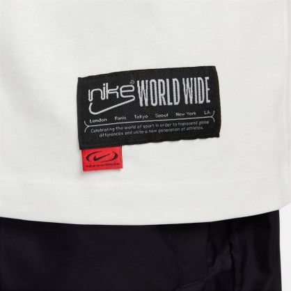 SPORTSWEAR