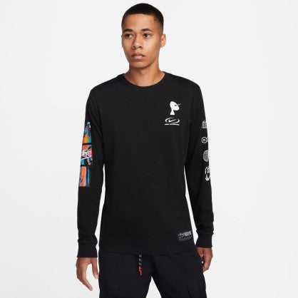 SPORTSWEAR
