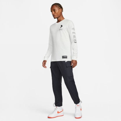 SPORTSWEAR