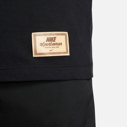 SPORTSWEAR