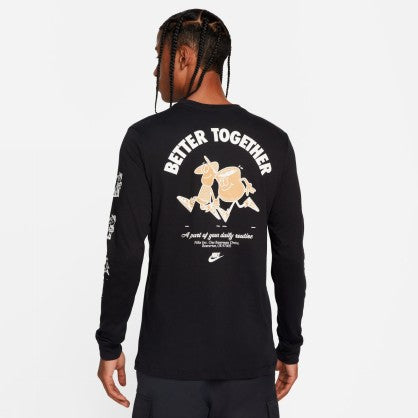 SPORTSWEAR