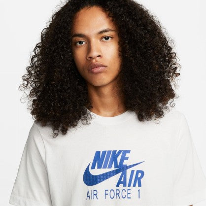 SPORTSWEAR