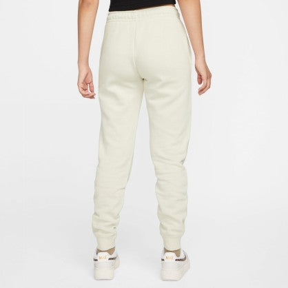 SPORTSWEAR ESSENTIAL