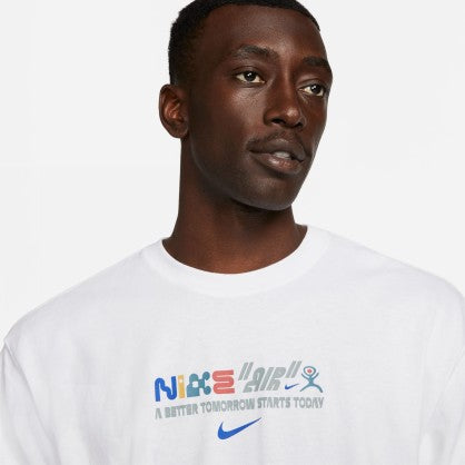 SPORTSWEAR