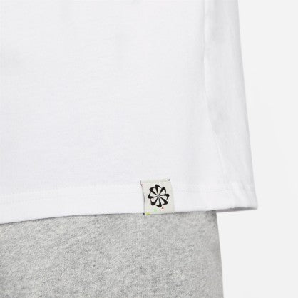 SPORTSWEAR