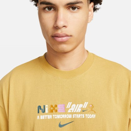 SPORTSWEAR