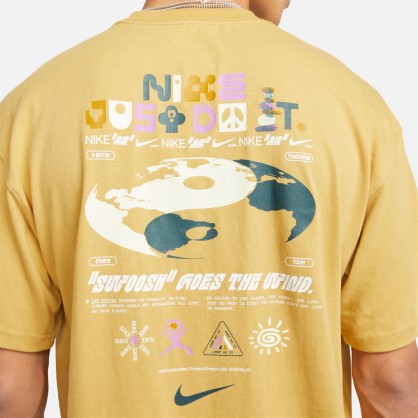 SPORTSWEAR