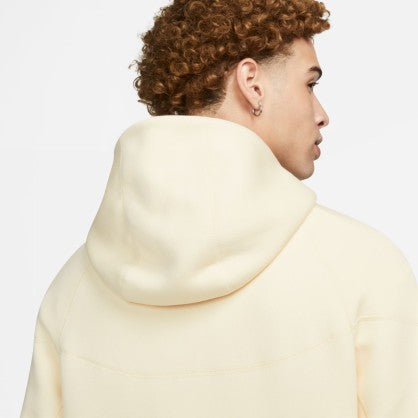 TECH FLEECE