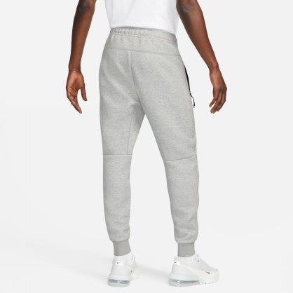 TECH FLEECE