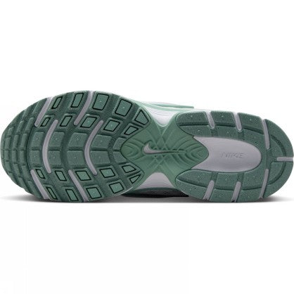 W NIKE V5 RNR
