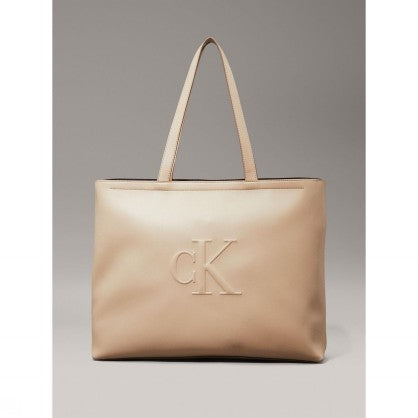 SCULPTED SLIM TOTE34