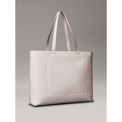 SCULPTED SLIM TOTE34