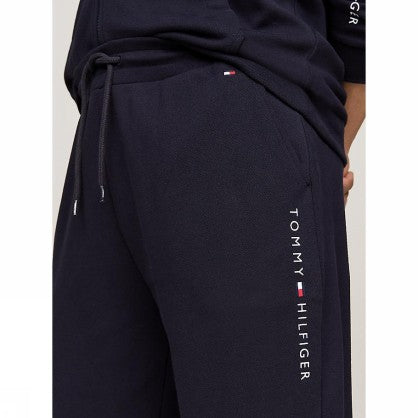TRACKPANTS