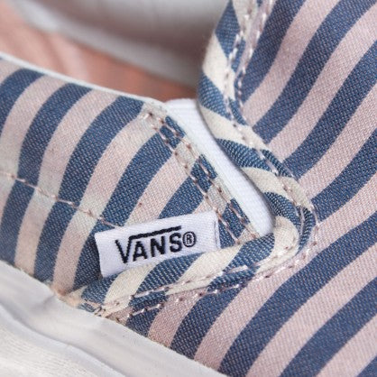 U CLASSIC SLIP ON