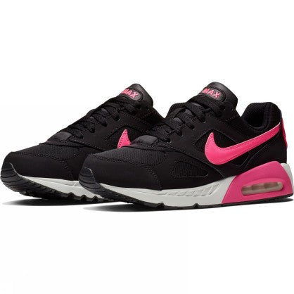 Air Max IVO
