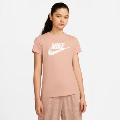 W NSW TEE ESSNTL ICON FUTURA