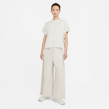 SHORT-SLEEVE TOP