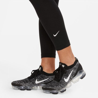 SPORTSWEAR ESSENTIAL