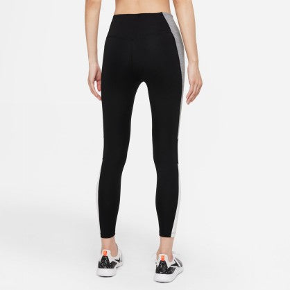 DRI-FIT ONE