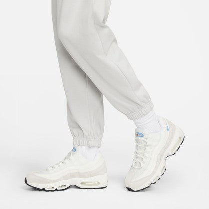 SPORTSWEAR