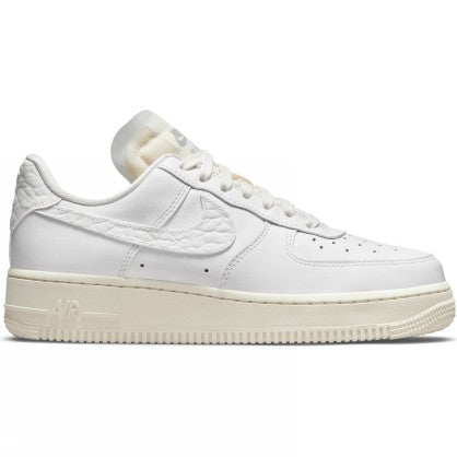 WMNS NIKE AIR FORCE 1 LO PRM