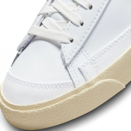 BLAZER LOW 77 SE