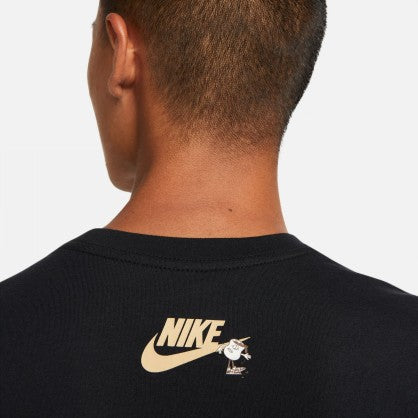 SPORTSWEAR