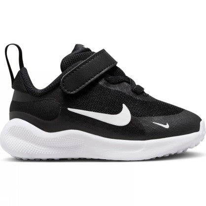 Nike Revolution 7