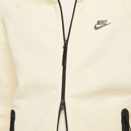 TECH FLEECE