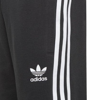 adicolor shorts