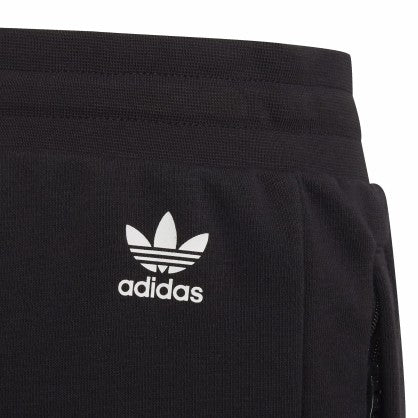 adicolor shorts