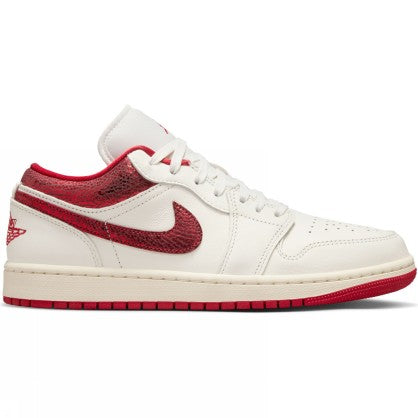 WMNS AIR JORDAN 1 LOW SE V2