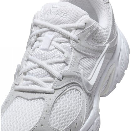 W NIKE V5 RNR